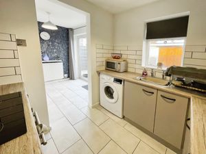 Kitchen- click for photo gallery
